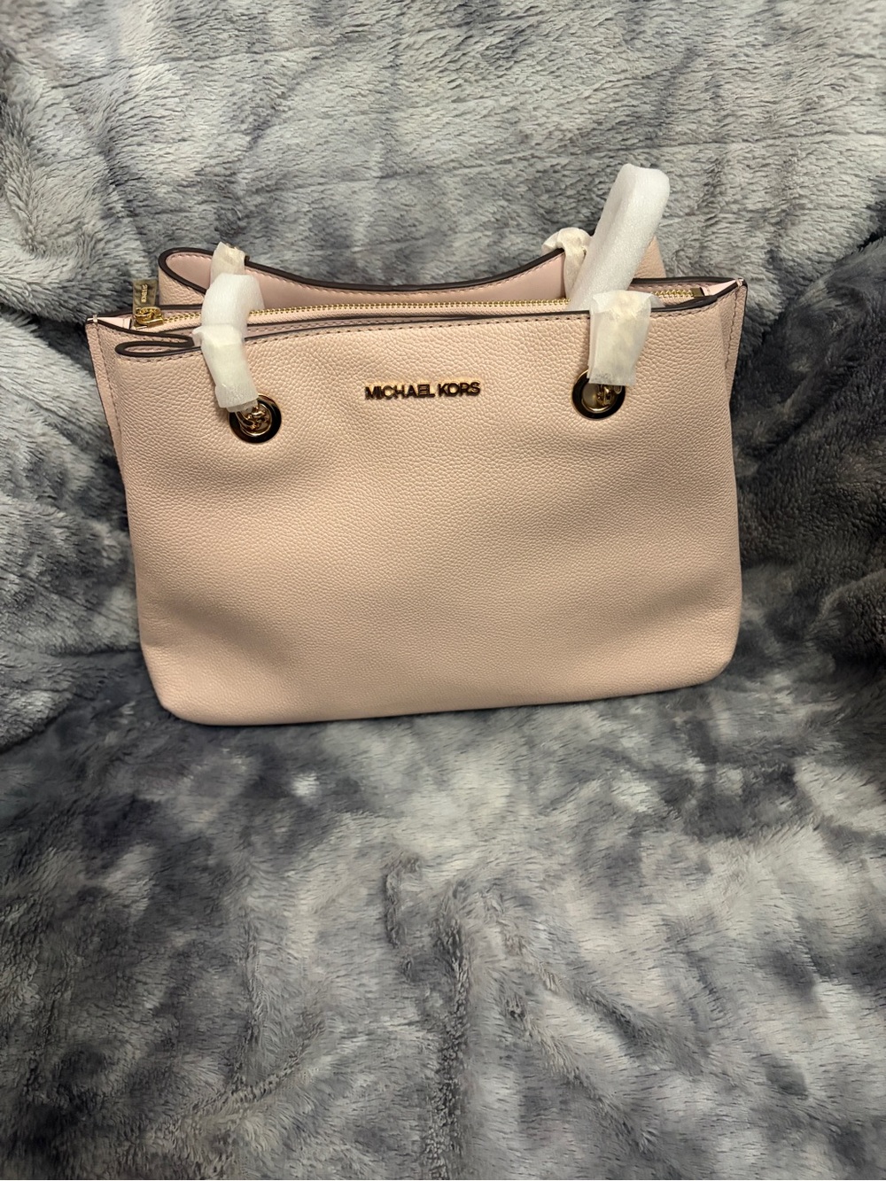 NWT Michael Kors Teagen blush Pink Leather Shoulder Tote with Gold Hardware